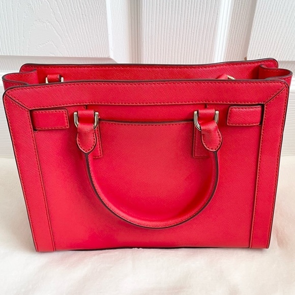 Michael Kors Dillon Tp Zip Med Satchel Sangria - Picture 3 of 8